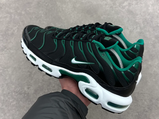 Nike Air Max Plus TN 'Black Malachite Green' Sneakers